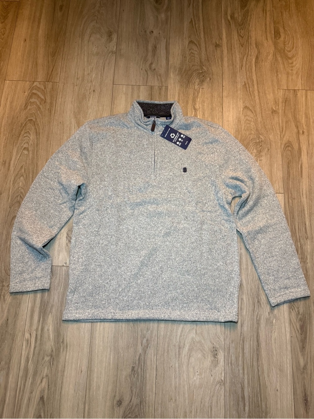 Izod Men's Light Gray Quarter-Zip Sweater